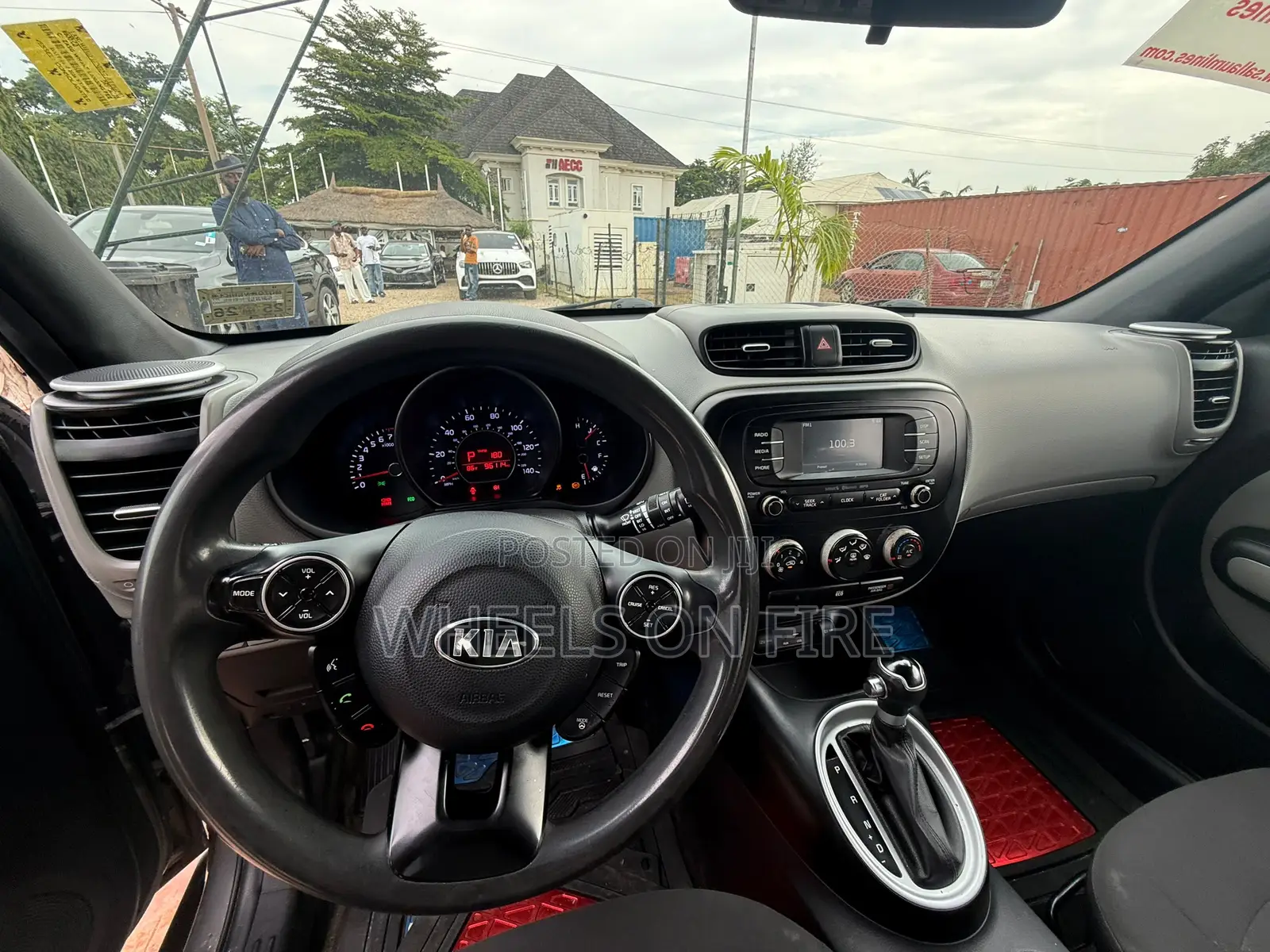 Kia Soul Base Hatchback 2017 Gray