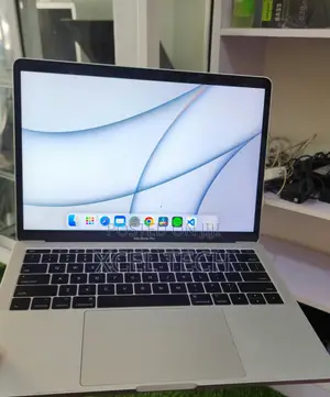 Laptop Apple MacBook Pro 2017 8GB Intel Core i5 SSD 256GB