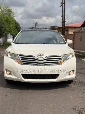 Toyota Venza XLE 2011 White