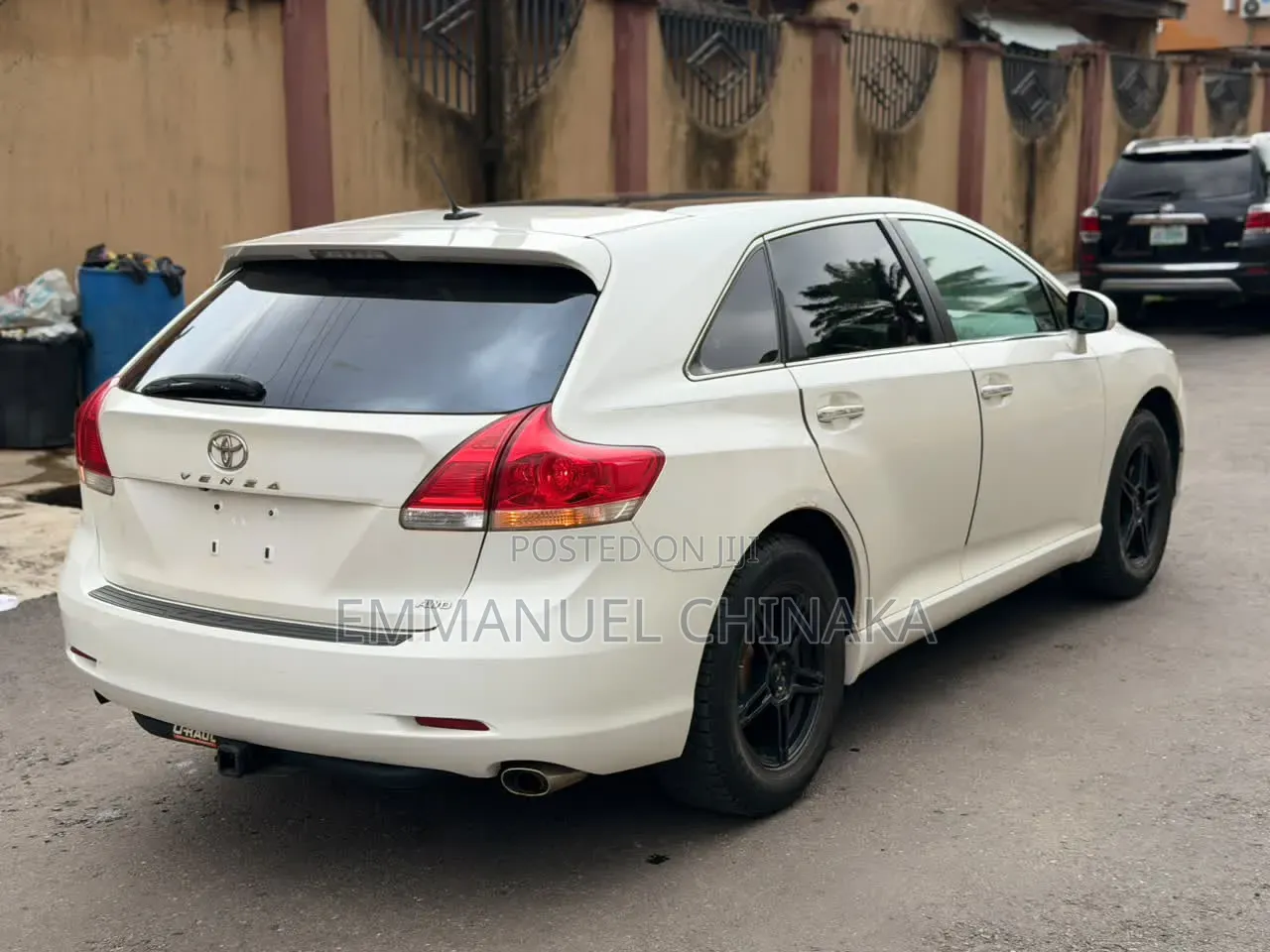 Toyota Venza XLE 2011 White