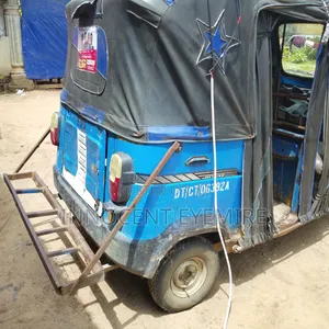 TVS King Cargo 2018 Blue