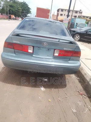 Toyota Camry 2000 Gray