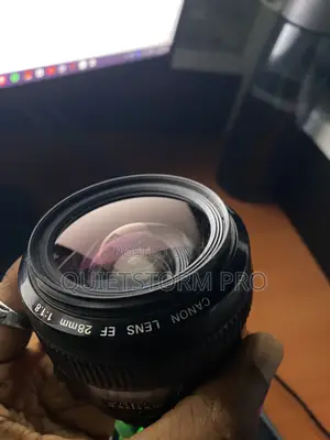 28mm Canon Ef Lens