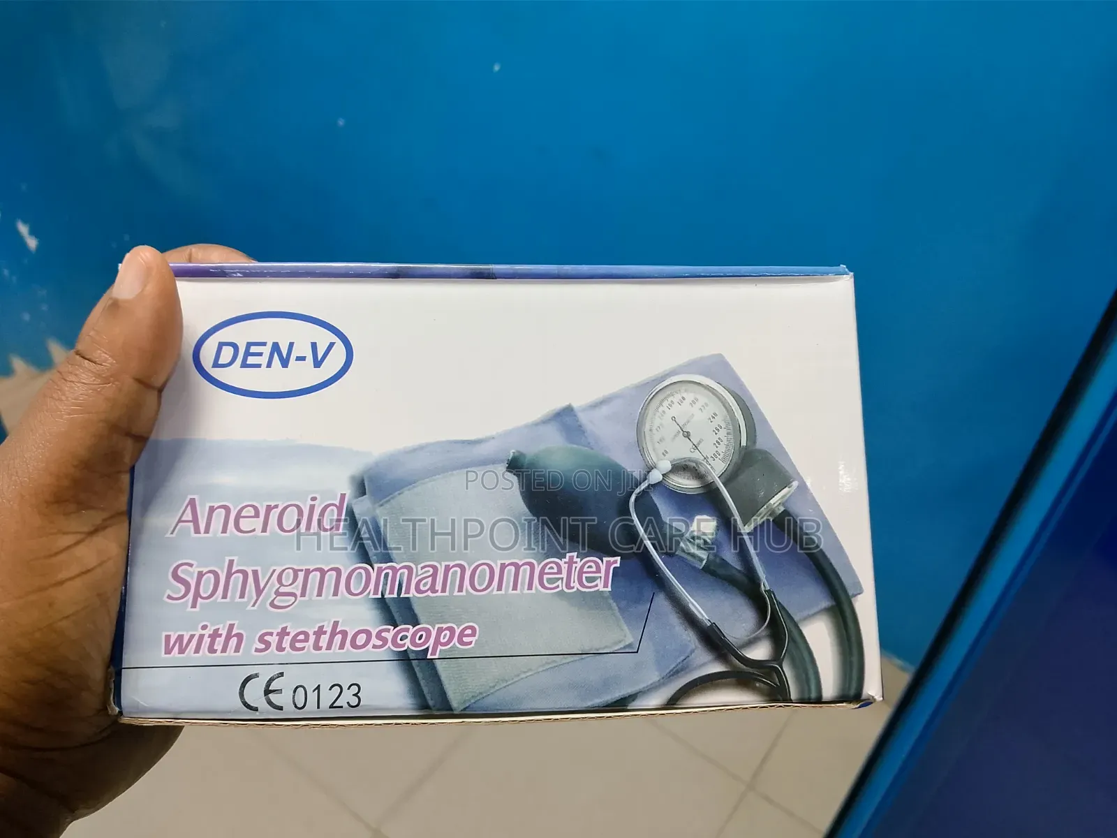 Aneroid Sphygmomanometer With Stethoscope