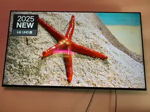 55” L G Uhd Display Smart TV