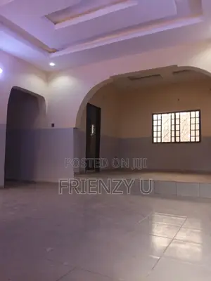 2bdrm Bungalow in Estate Dakwo for rent