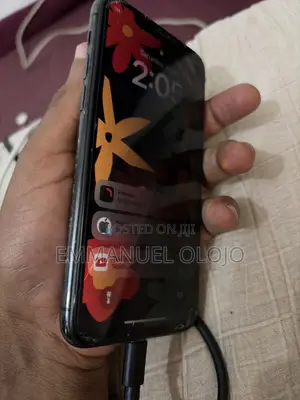 Apple iPhone 11 64 GB Gray