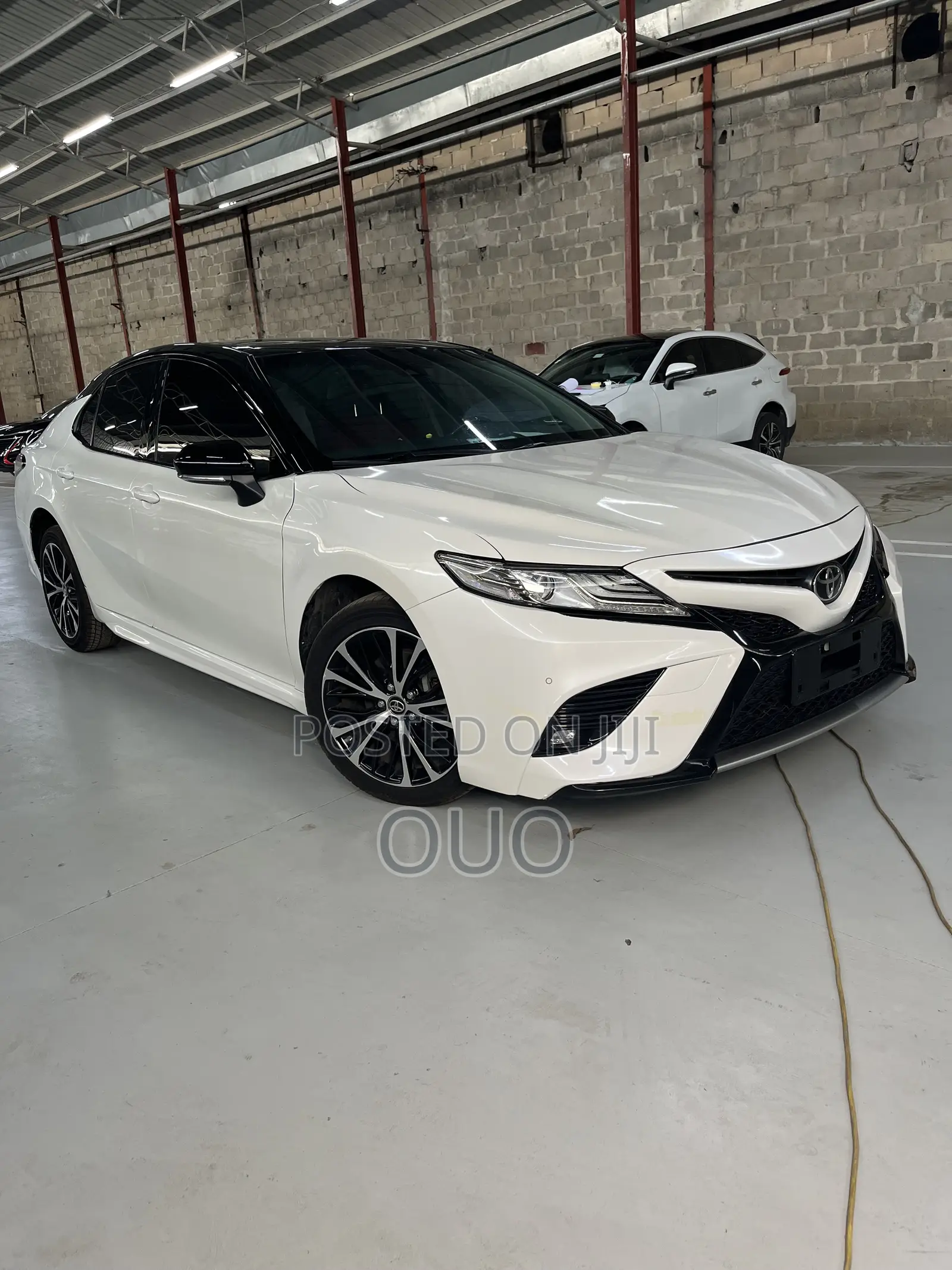 Toyota Camry 2019 White