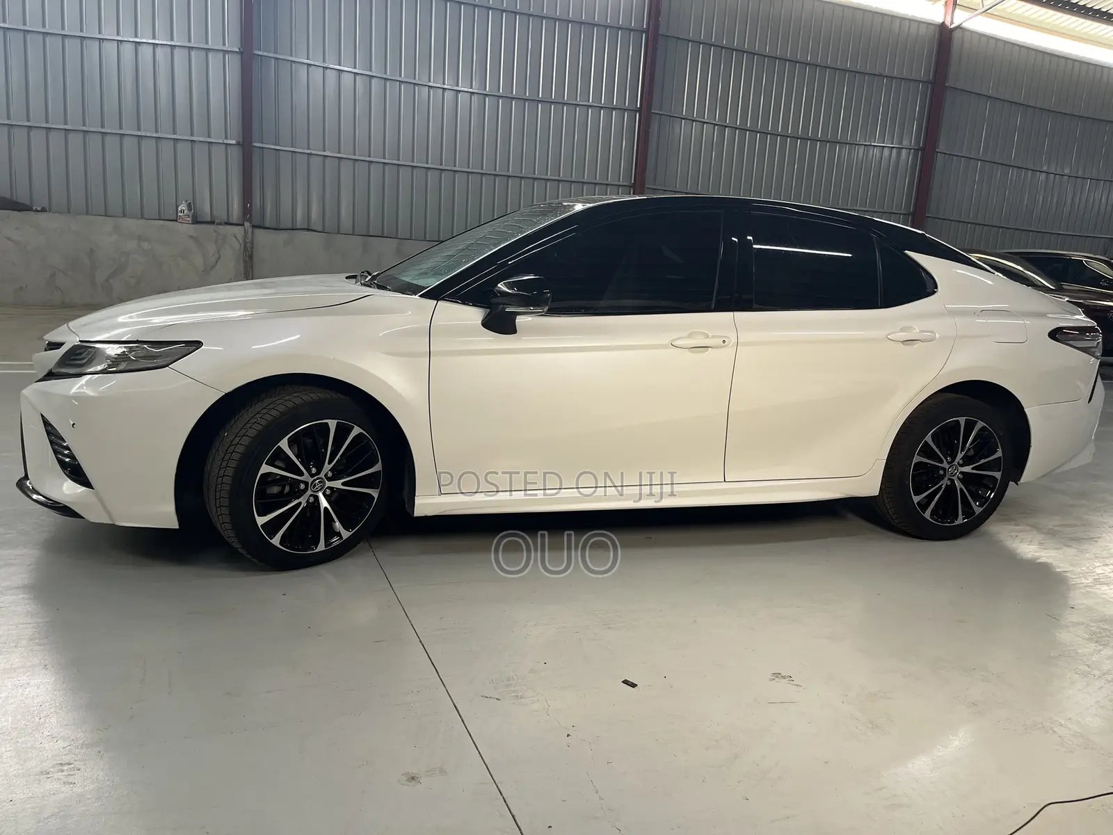 Toyota Camry 2019 White