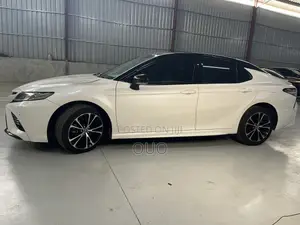 Toyota Camry 2019 White