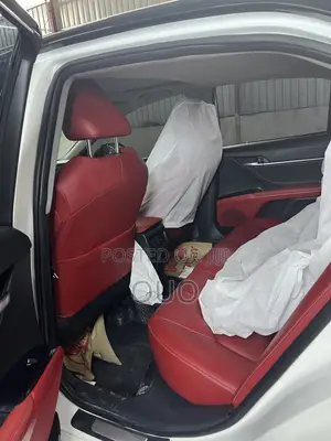 Toyota Camry 2019 White