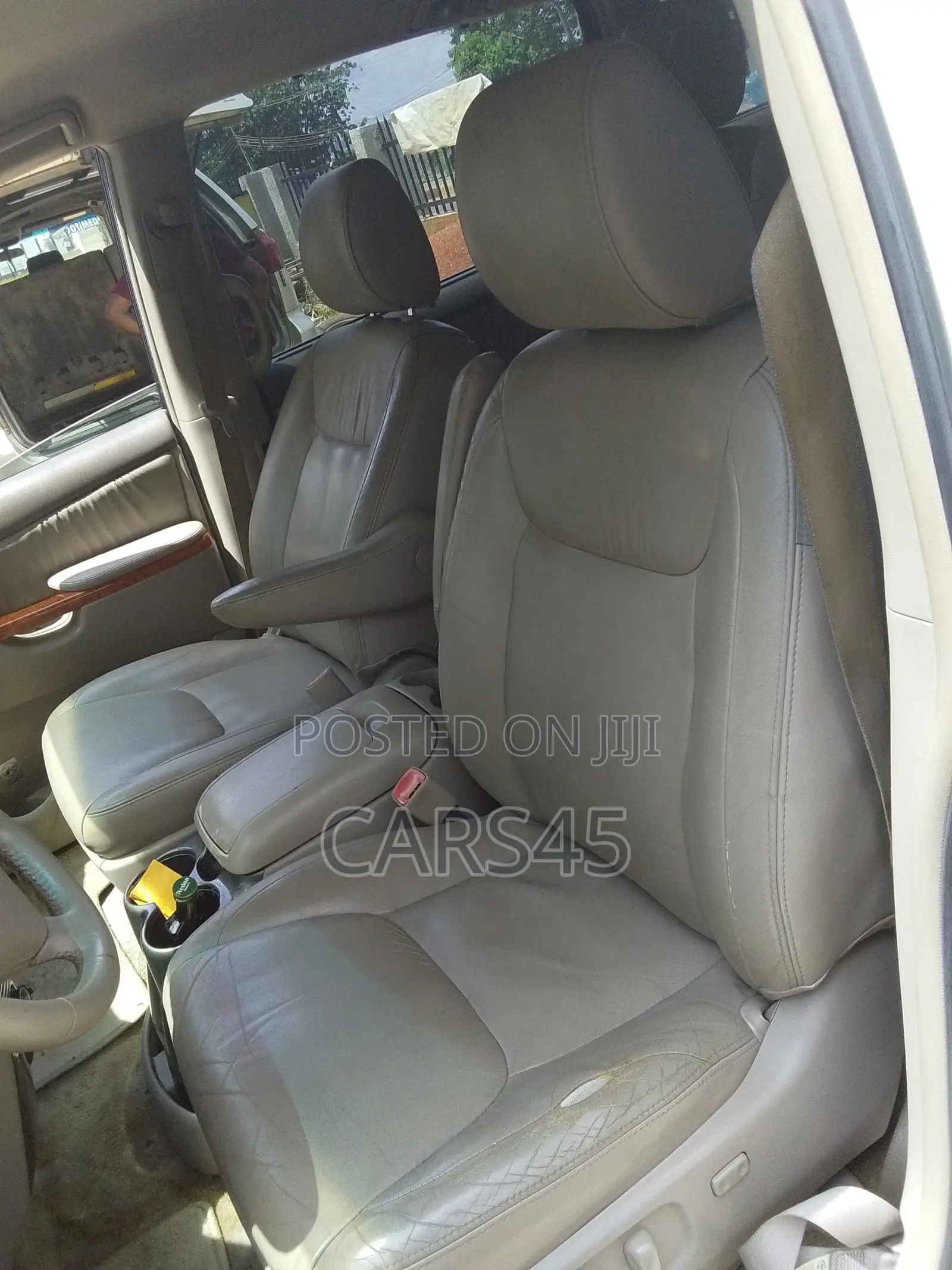 Toyota Sienna 2009 White