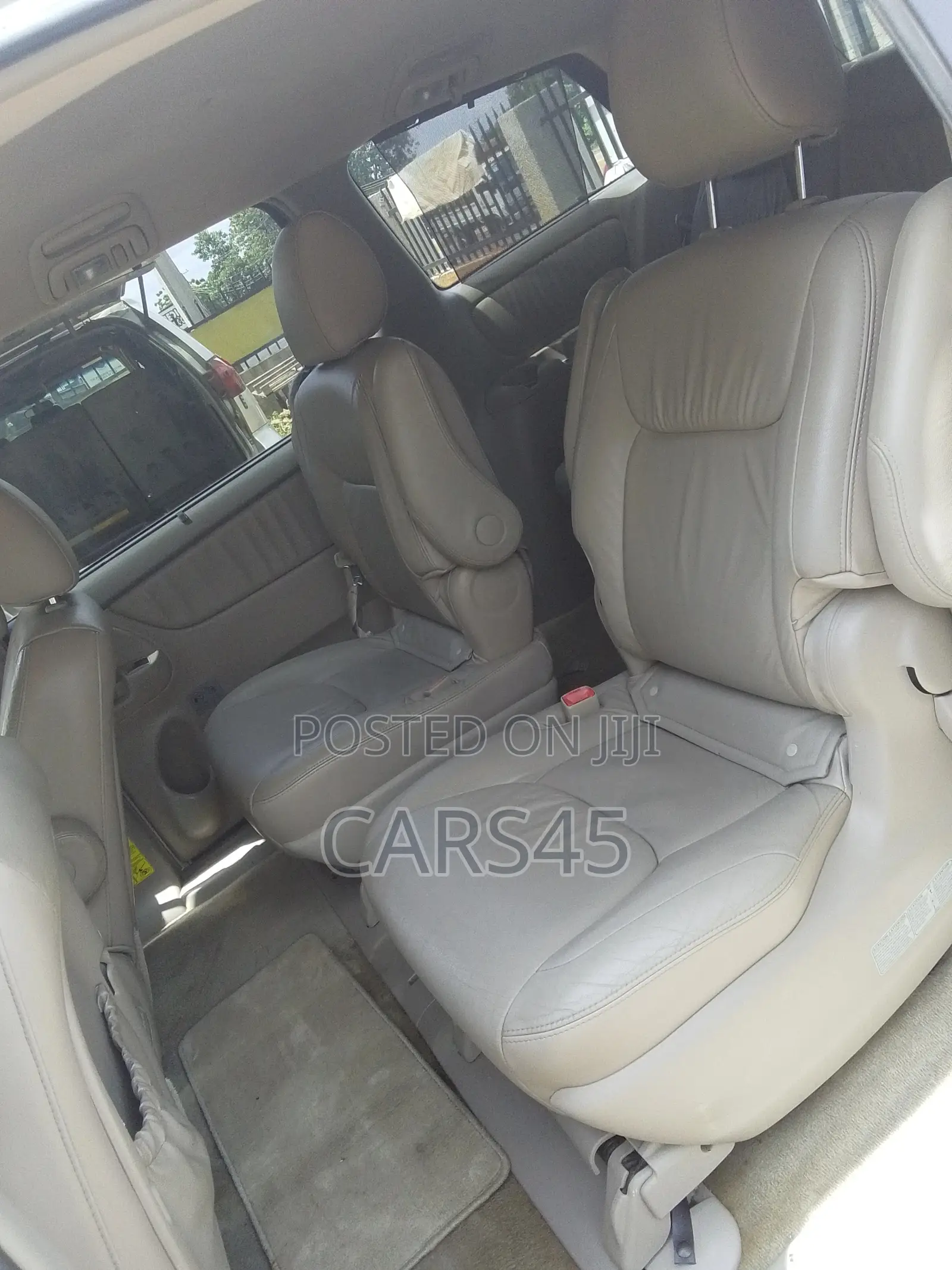 Toyota Sienna 2009 White
