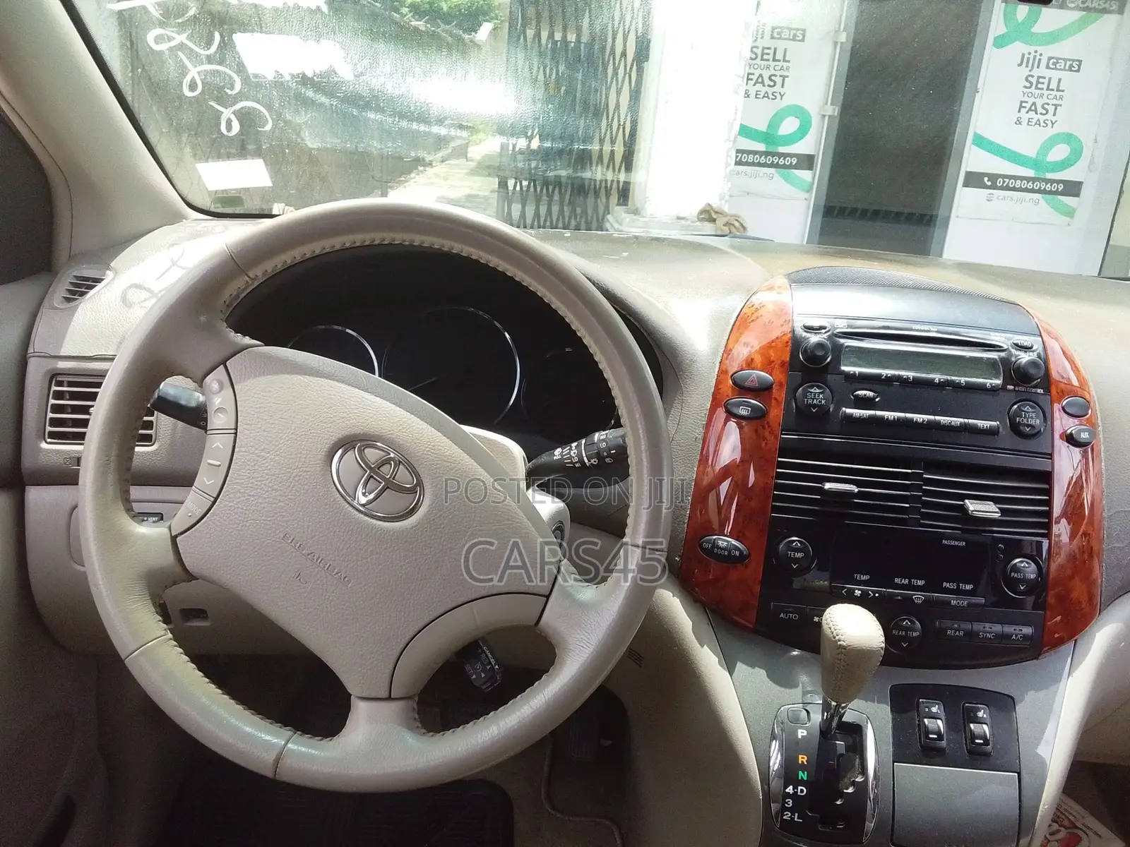 Toyota Sienna 2009 White