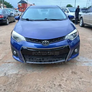 Toyota Camry SE 4dr Sedan (2.5L 4cyl 6A) 2015 Blue