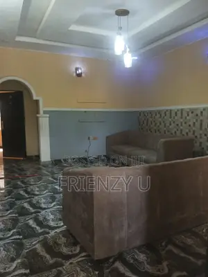3bdrm Bungalow in Estate Dakwo for rent