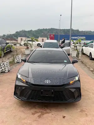 Toyota Camry SE 2025 Black
