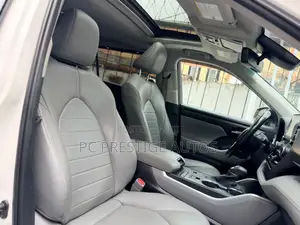 Toyota Highlander XLE 2021 White
