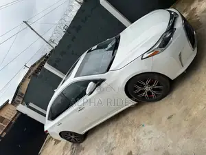 Toyota Avalon Limited 4dr Sedan (3.5L 6cyl 6A) 2014 White