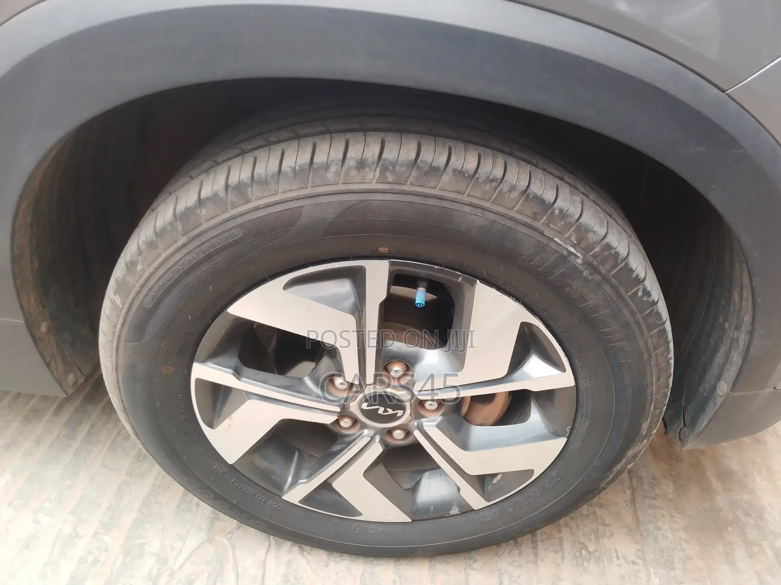 Kia Sonet 2023 Gray