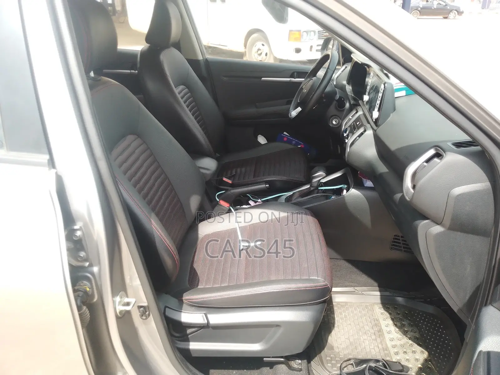 Kia Sonet 2023 Gray