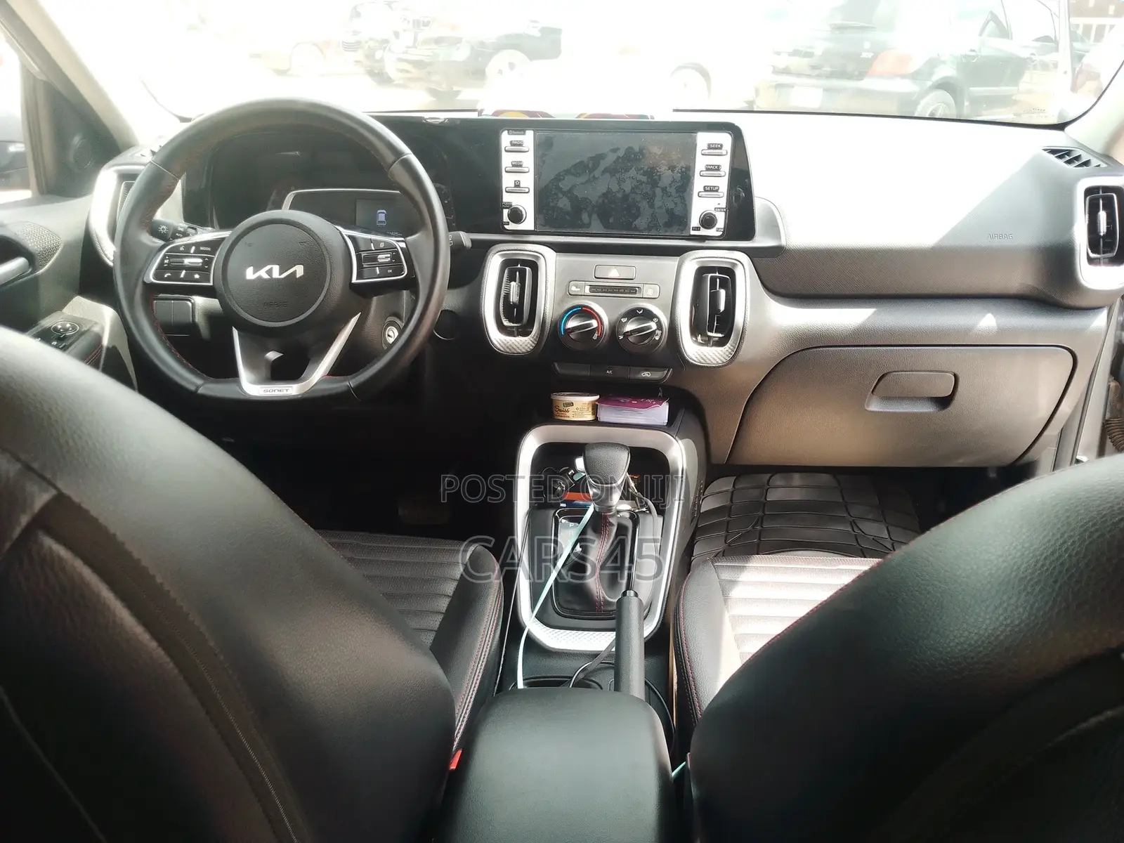 Kia Sonet 2023 Gray