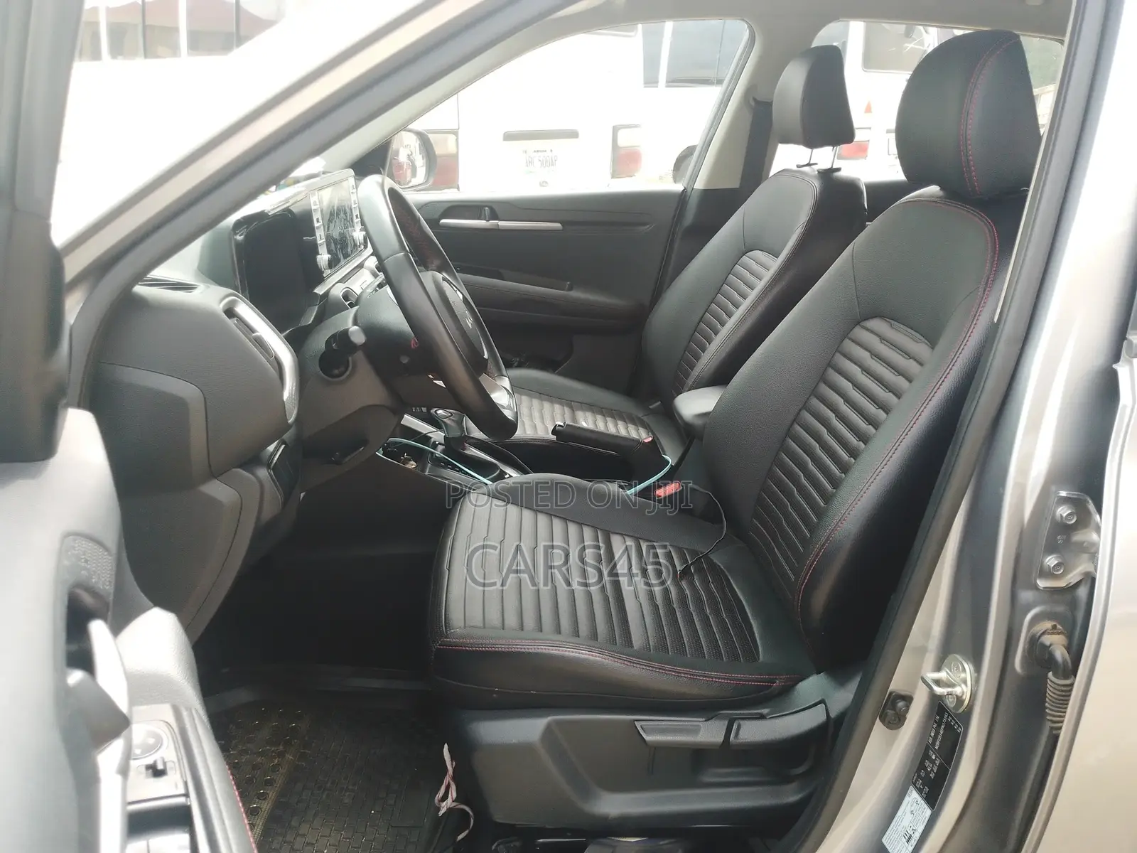 Kia Sonet 2023 Gray