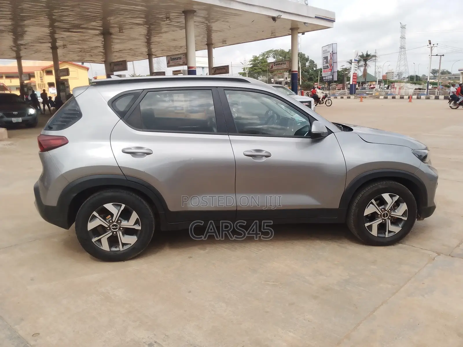 Kia Sonet 2023 Gray