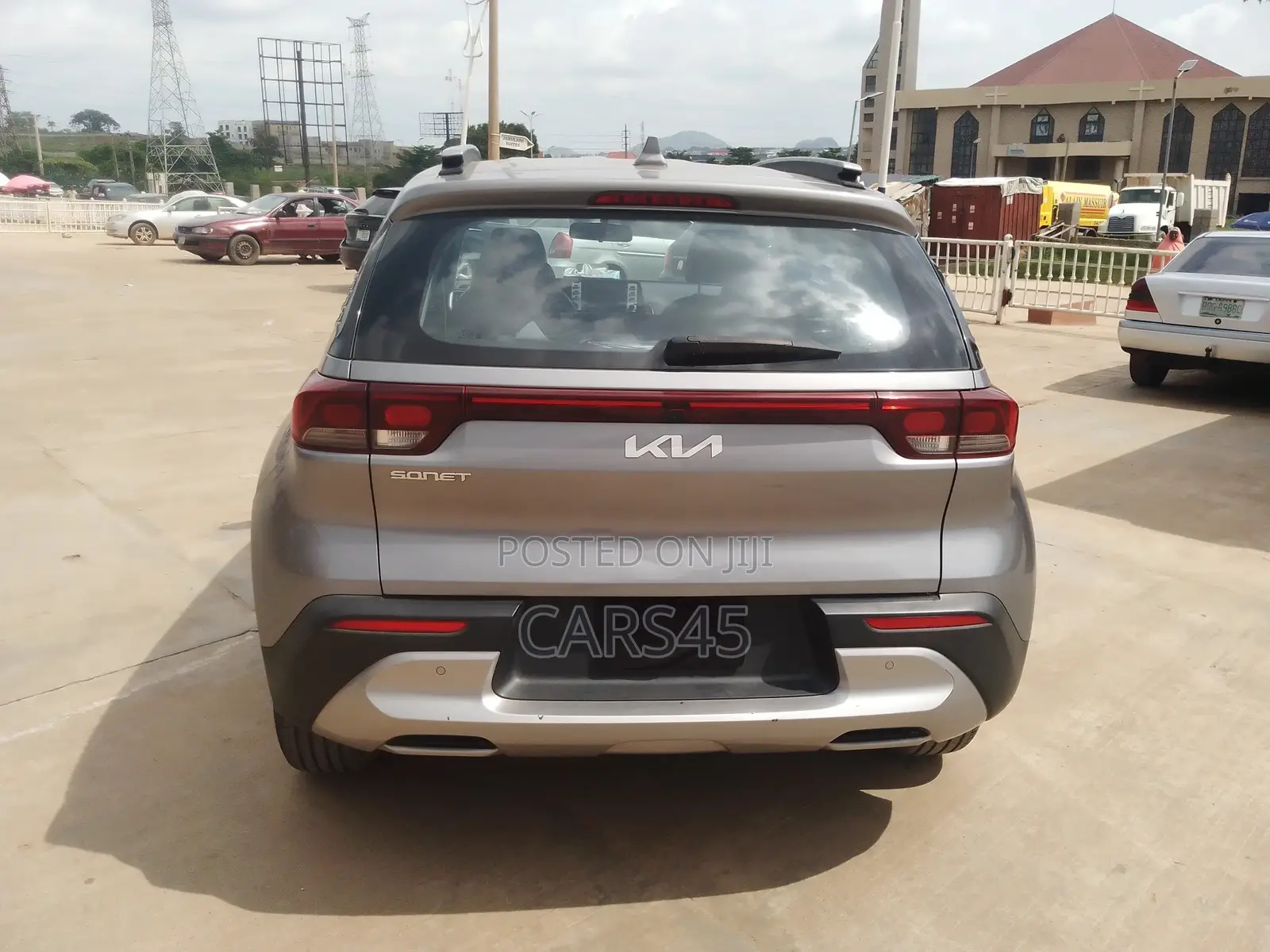 Kia Sonet 2023 Gray