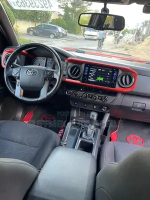 Toyota Tacoma TRD Sport 2018 Orange