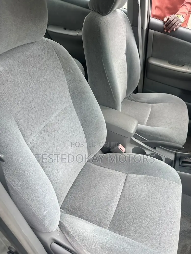 Toyota Corolla Sedan Automatic 2003 Silver
