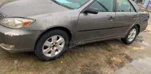 Toyota Camry 2005 Gray