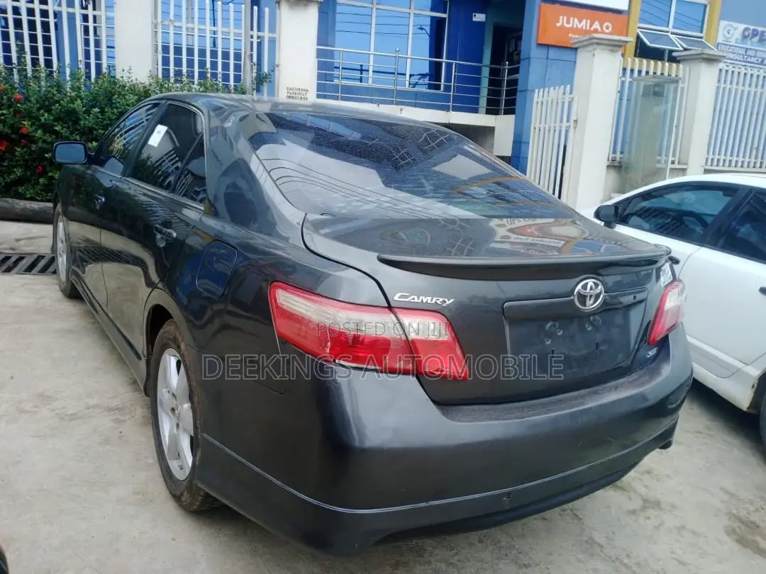 Toyota Camry 2008 Gray