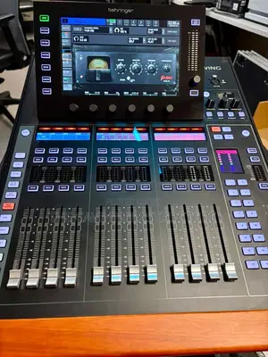 Behringer Wing Compact