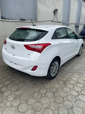 Hyundai Elantra 2017 White
