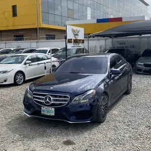 Mercedes-Benz E350 2014 Blue