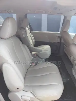 Toyota Sienna XLE 7 Passenger 2012 Gray