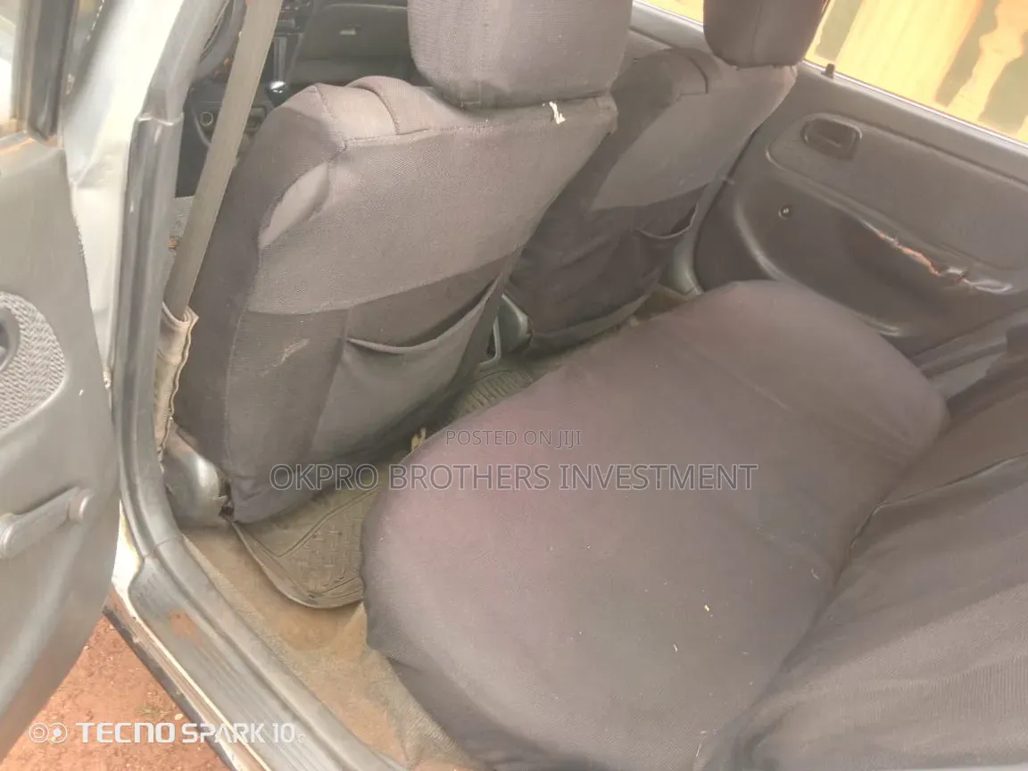 Toyota Corolla 1999 Silver