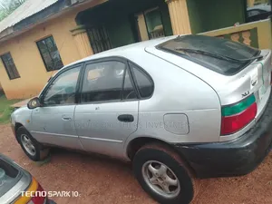 Toyota Corolla 1999 Silver
