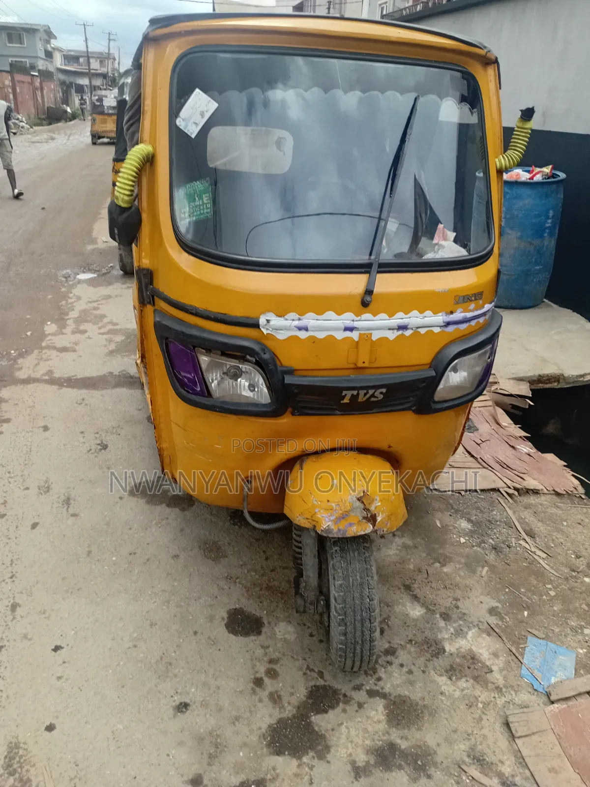 TVS King Cargo 2021 Yellow