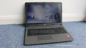 Laptop HP 255 G8 16GB AMD Ryzen 5 SSD 256GB