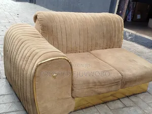 2sitters Golden Couch