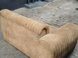 2sitters Golden Couch