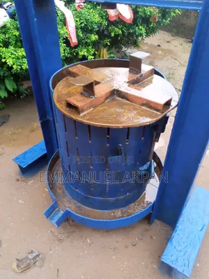 Palm Kernel Jack Presser