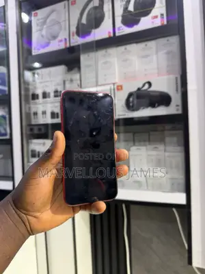 Apple iPhone 11 64 GB Red