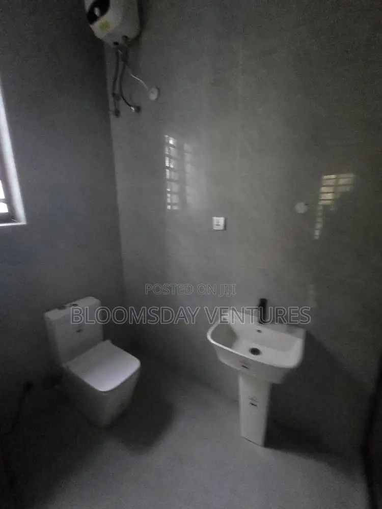 4bdrm Duplex in Omole for rent