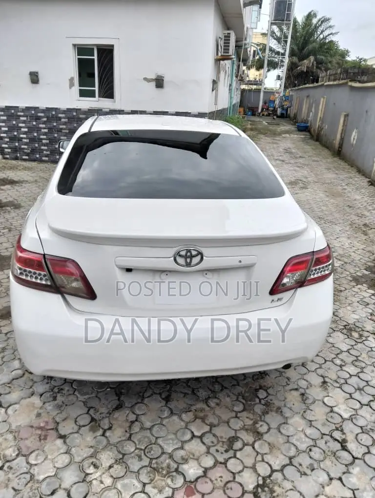 Toyota Camry 2010 White