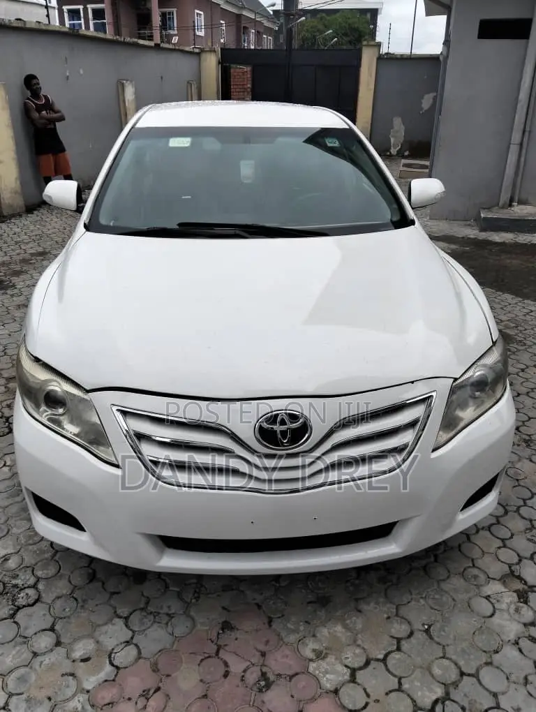 Toyota Camry 2010 White