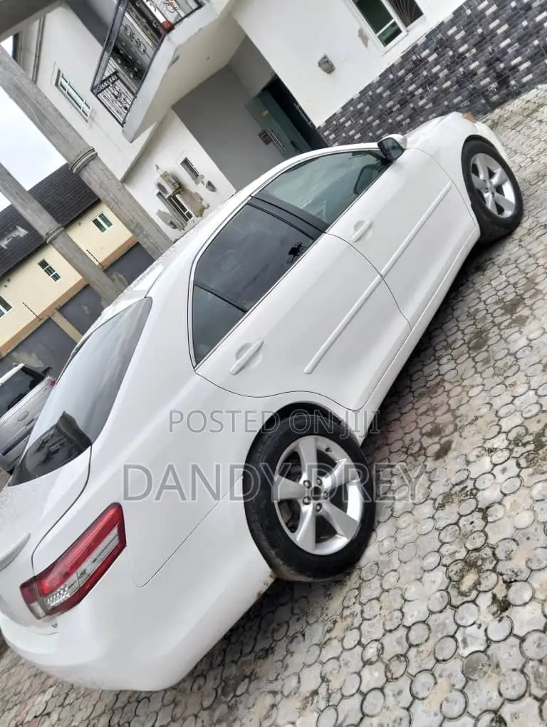 Toyota Camry 2010 White