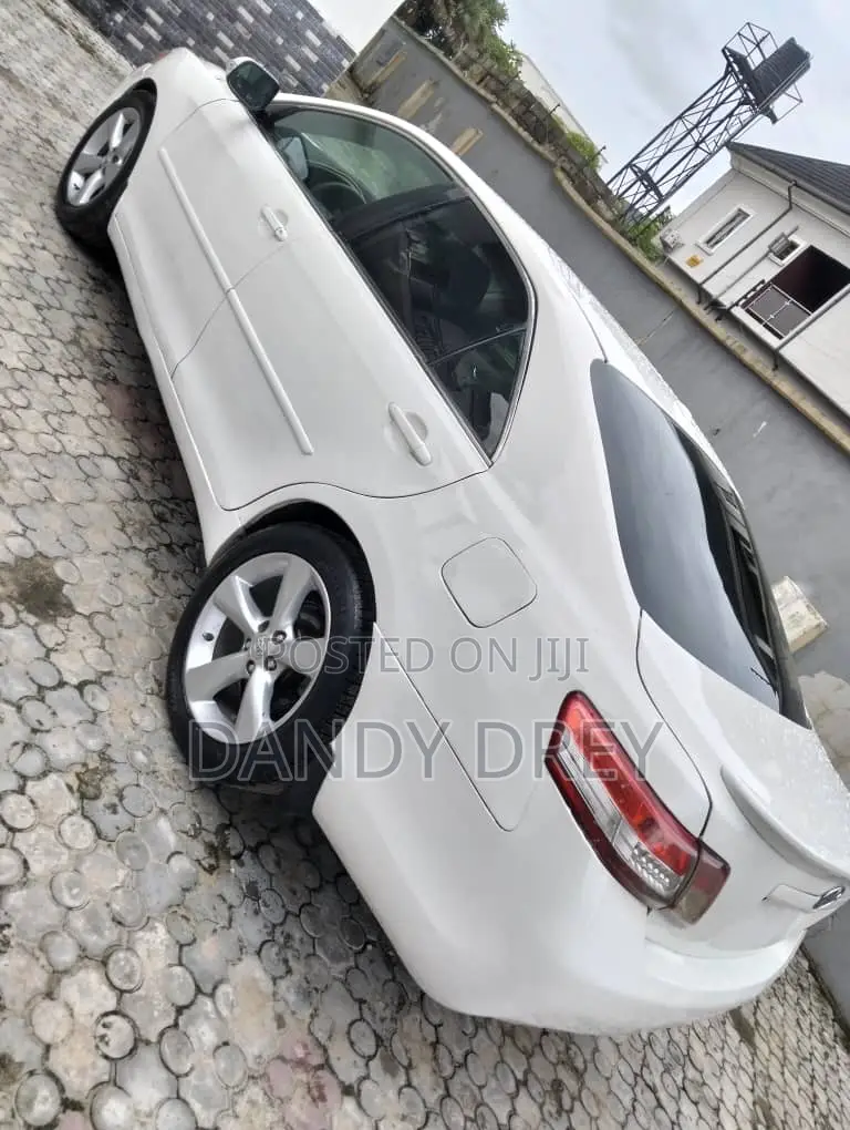 Toyota Camry 2010 White